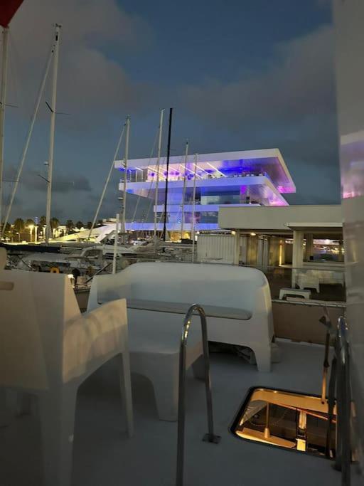 Noche Insolita En Yate De 16M A 2 Minutos De La Playa Valencia Exterior foto